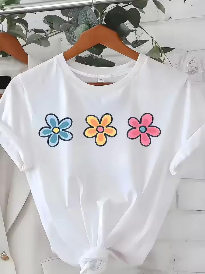 Cute Three Colorful Flowers Print Women's T-shirt Retro Groovy Daisy Floral Design Short Sleeve Tops Tee Summer Women's Clothing