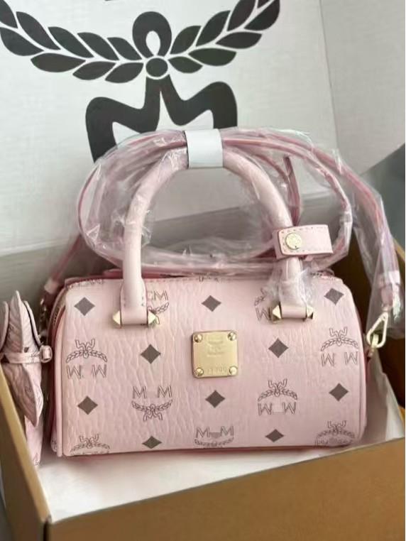 Women's 2024 Autumn/Winter Genuine Leather Boston Pillow Bag: Versatile Luxury Shoulder, Hand, and Crossbody Small Bag