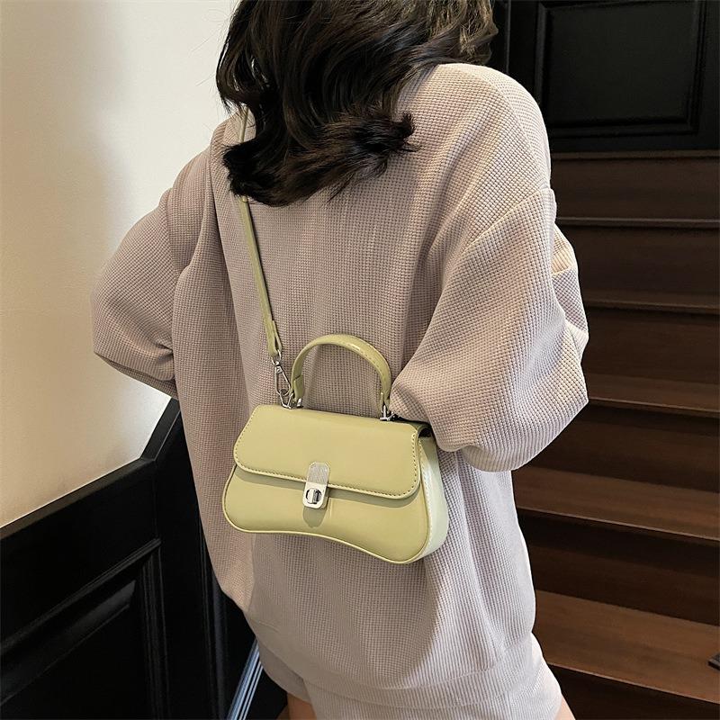 Small Bag Women's New Fashion Versatile Shoulder Messenger Bag High-end Portable Small Square Bag