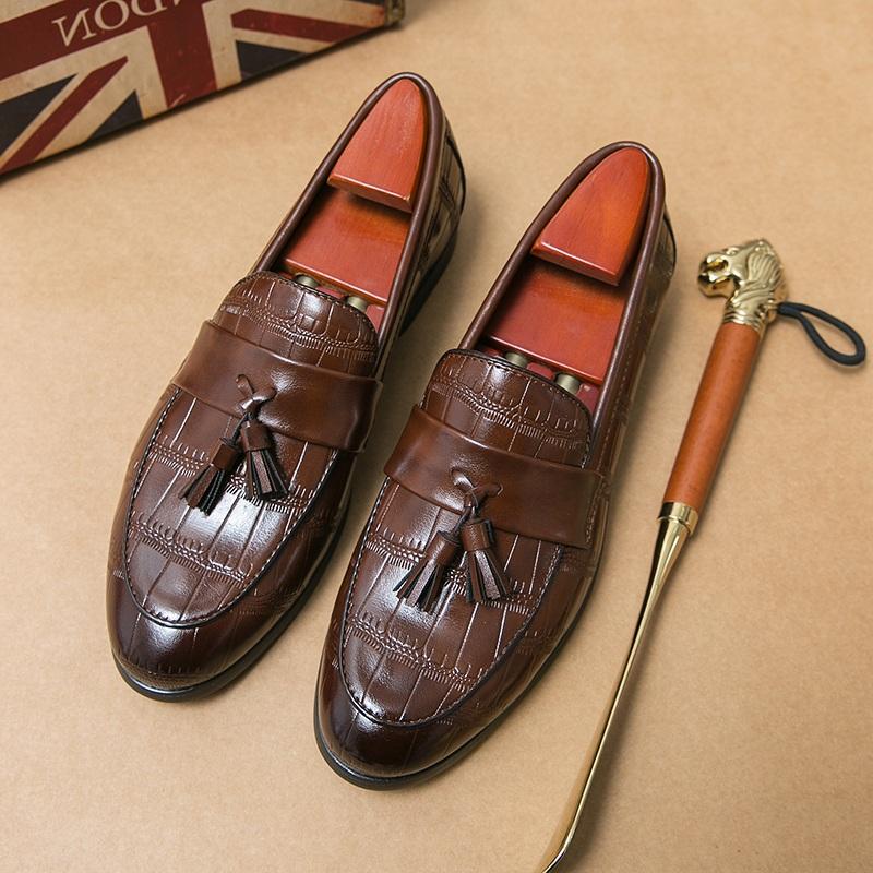 

Роскошный Дизайнерский Великобритания Платье с Кисточками Кожаные Туфли для Мужчин Повседневные На Каждый День Все Сочетания Классические Лоферы Свадебная Формальная Обувь 38