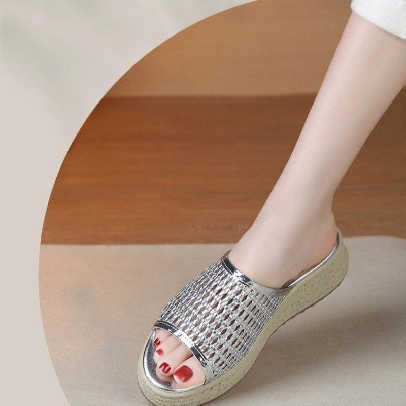 New Flat-bottomed Thick-soled Slippers, New Women's Shoes