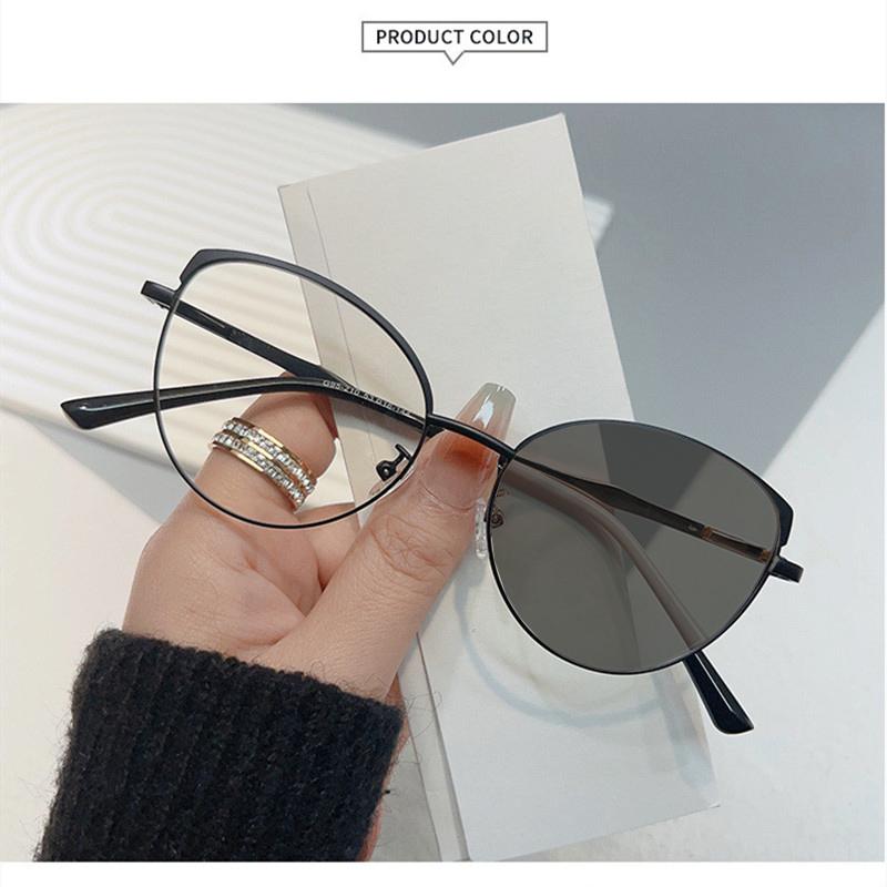 Retro Cat Eye Metal Frame Photochromic Anti Blue Light Reading Glasses for Women 0 To +6 Degrees