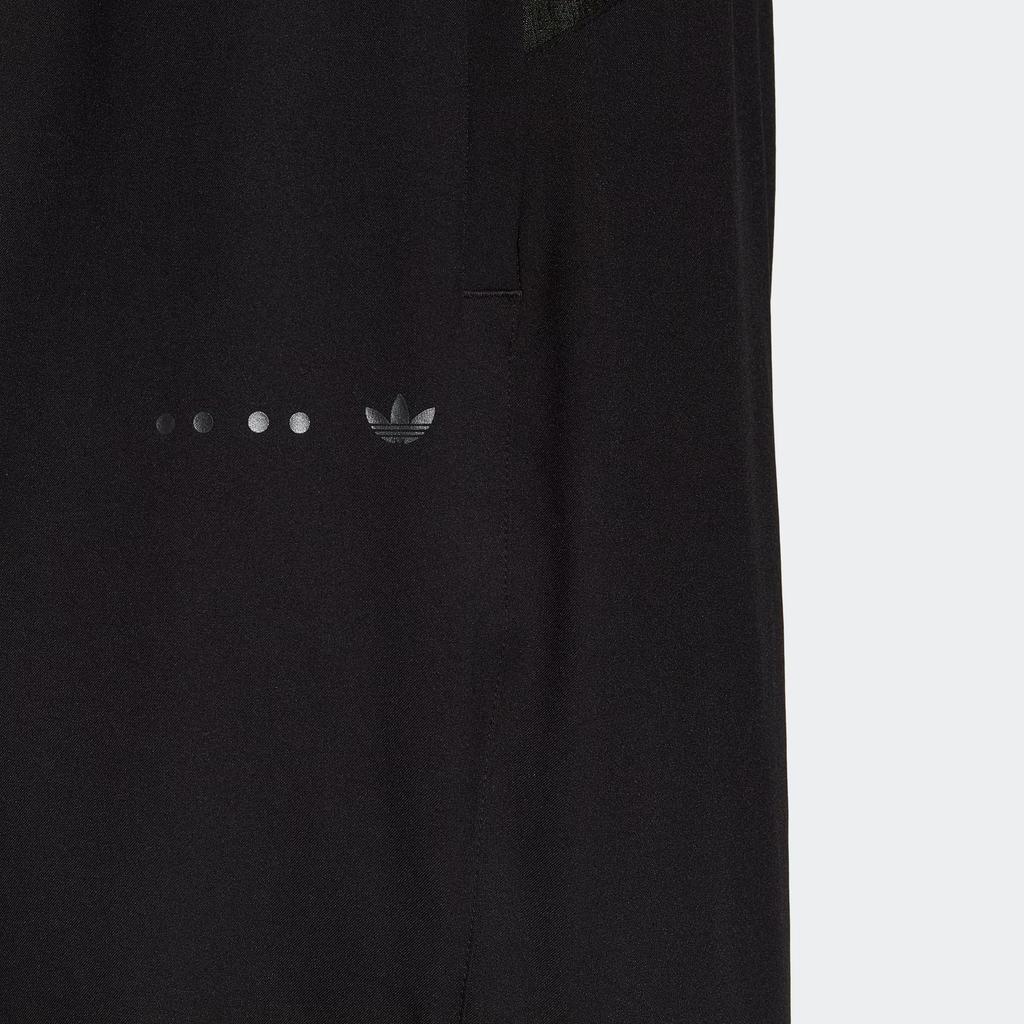 Adidas Originals FW22 Cargo Pants With Solid Logo Print And Elastic Waist Men Bottoms Black HK2736