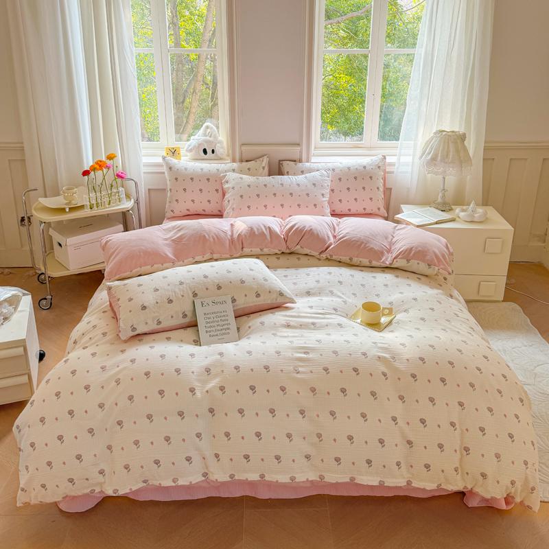 Romantic Floral Love Heart Duvet Cover Queen 4 Pcs Kawaii Strawberry Bedding Set For Girl Teen Reversible Pink Comforter Cover