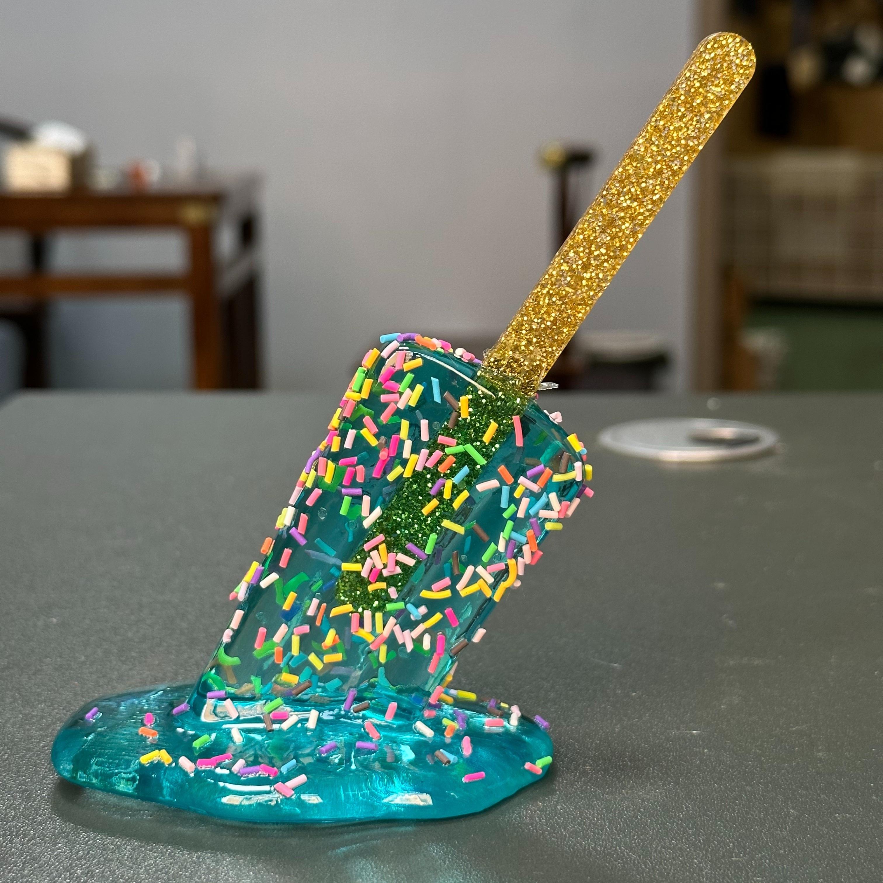 

Resin Sculpture - 1pc Popsicle Melt Decor - Space-Themed, Versatile for Indoor/Outdoor No Power Needed Perfect for Home & Office