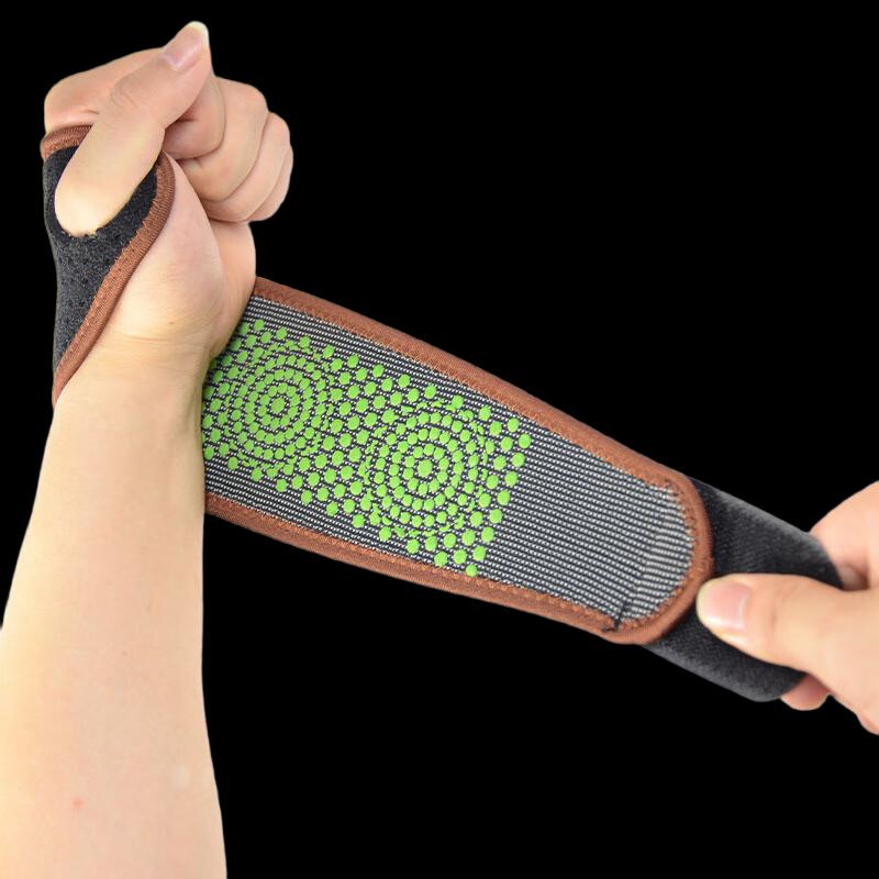 Magnetic Wrist Support with Mugwort