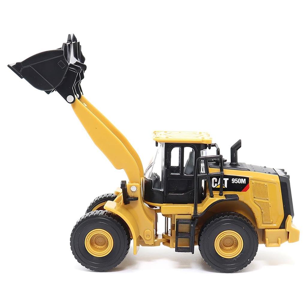 Diecast Master 1/64 Caterpillar CAT 950M Wheel Loader