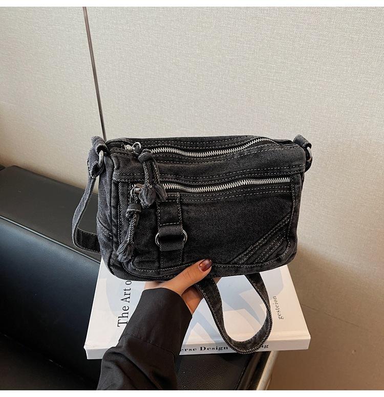 

Denim bag women s summer versatile new fashion messenger bag casual high-end small square bag чорний