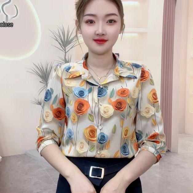 Mom's Floral Seven-Sleeve Blouse - 2024 Summer Collection: Stylish Loose-Fitting, Slimming Top for Middle-Aged Women.