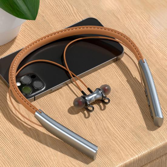 Stylish Magnetic Headphone Flexible Faux Cowhide Wear-resistant
