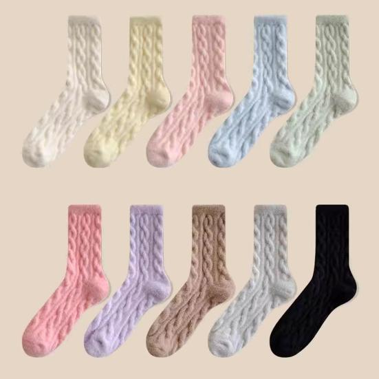 Fuzzy Winter Crew Socks Women Fluffy Warm Thick Socks Breathable Winter Sleep Socks for Indoor Lounging Outdoor Wear