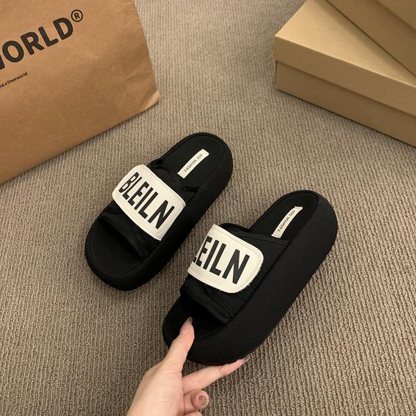 Fashion Slippers Casual Summer Women's Shoes Pantofle Slides Shale Female Beach Luxury 2025 Sabot Soft Flat Leisure Hook & Loop Female S