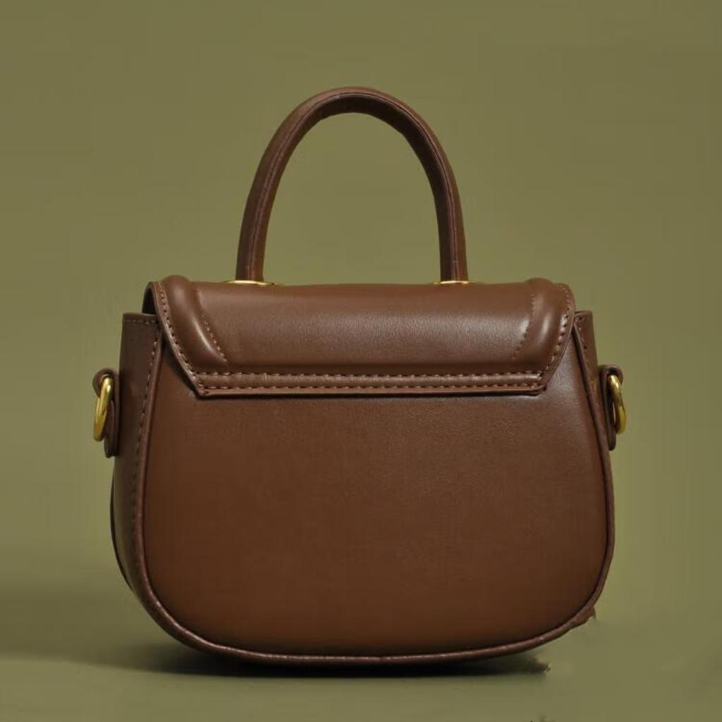 Vintage handbag niche single shoulder bag Small square bag all crossbody bag length 18cm wide 5cm high 14cm