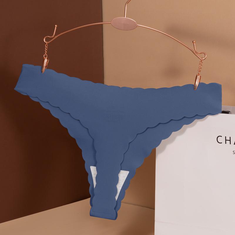 Women's Ice Silk Low-Waist Seamless Panties with Pure Cotton Crotch - Sexy European & American Plus Size Triangle Design
