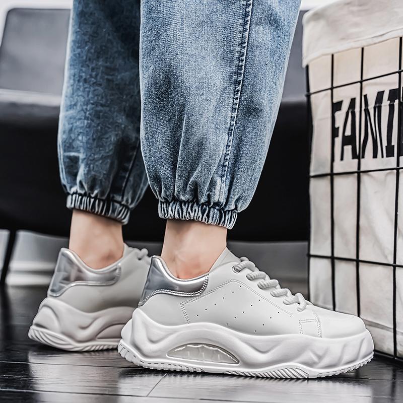Neue Lässige Atmungsaktive Brot-Skateschuhe Bequem und Rutschfest Laufplattform Erhöht durch Sport Weiße Schuhe Männer