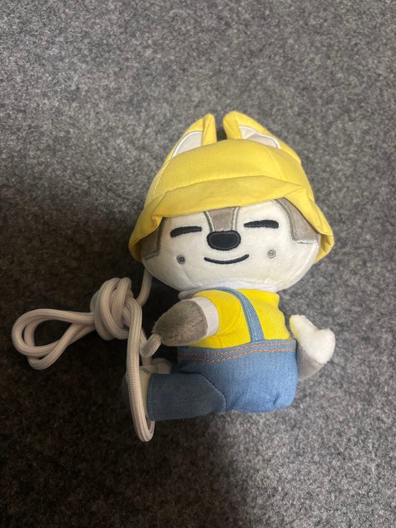 

[USED] StrayKids Pop-Up Plush Pouch Wolfchan