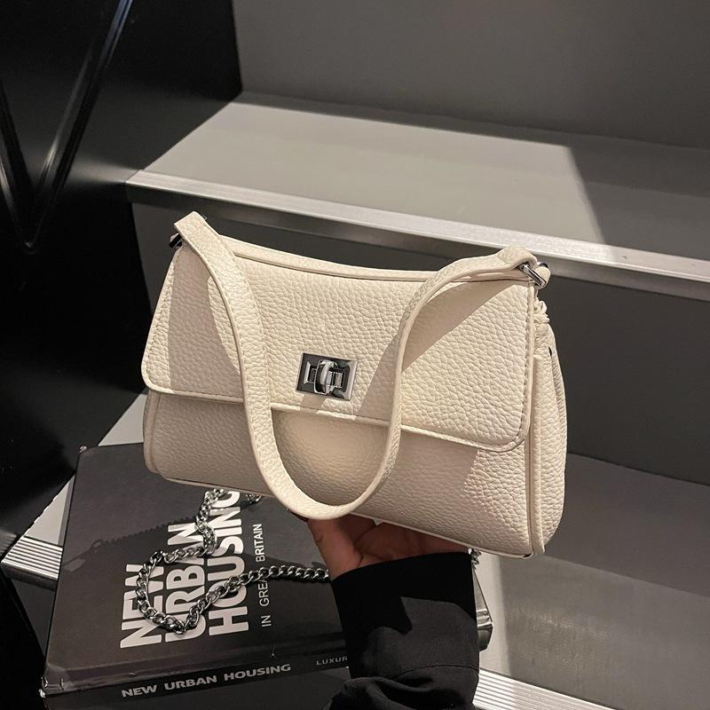 Commuter large-capacity bag women's spring summer new fashion shoulder underarm bag texture handbag small square bag
