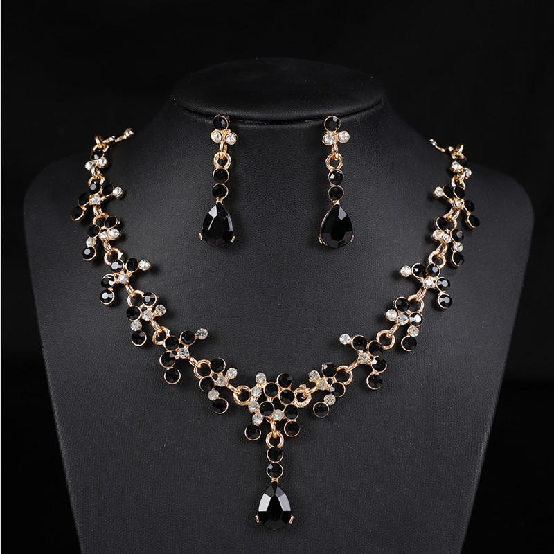 Elegant Bridal Jewelry Set: Crystal Earrings & Necklace for Weddings