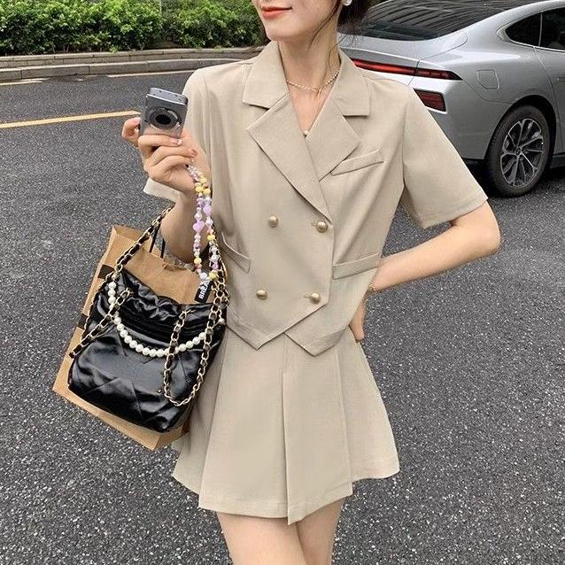 Fashionable Summer 2 Piece Suit for Women Short Sleeved Top and Skirt Set