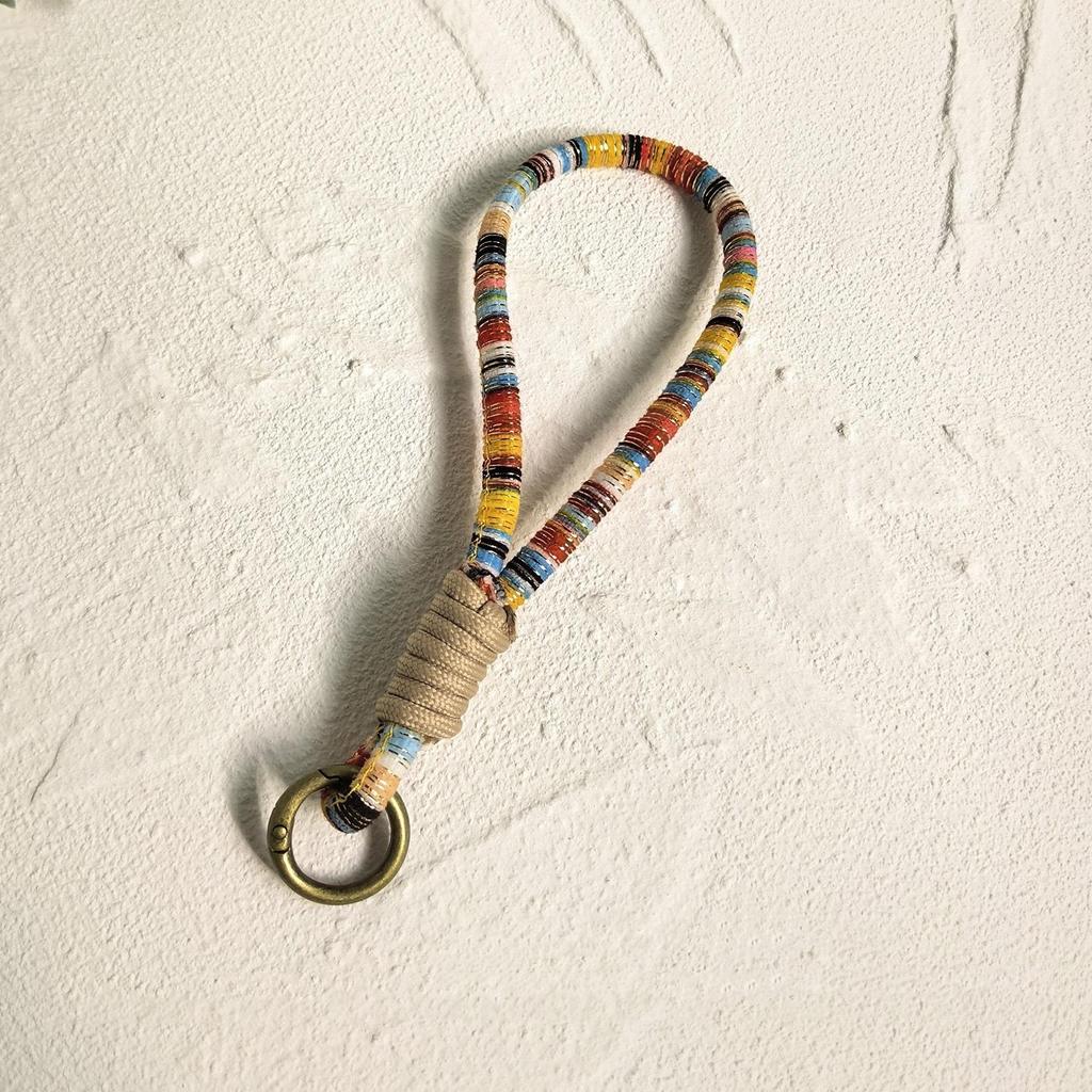 6 Stile Niedliches Stofftier Schlüsselanhänger Set, Handgemachte Plüsch Hasen Bären Enten Taschenanhänger mit Buntem Seil