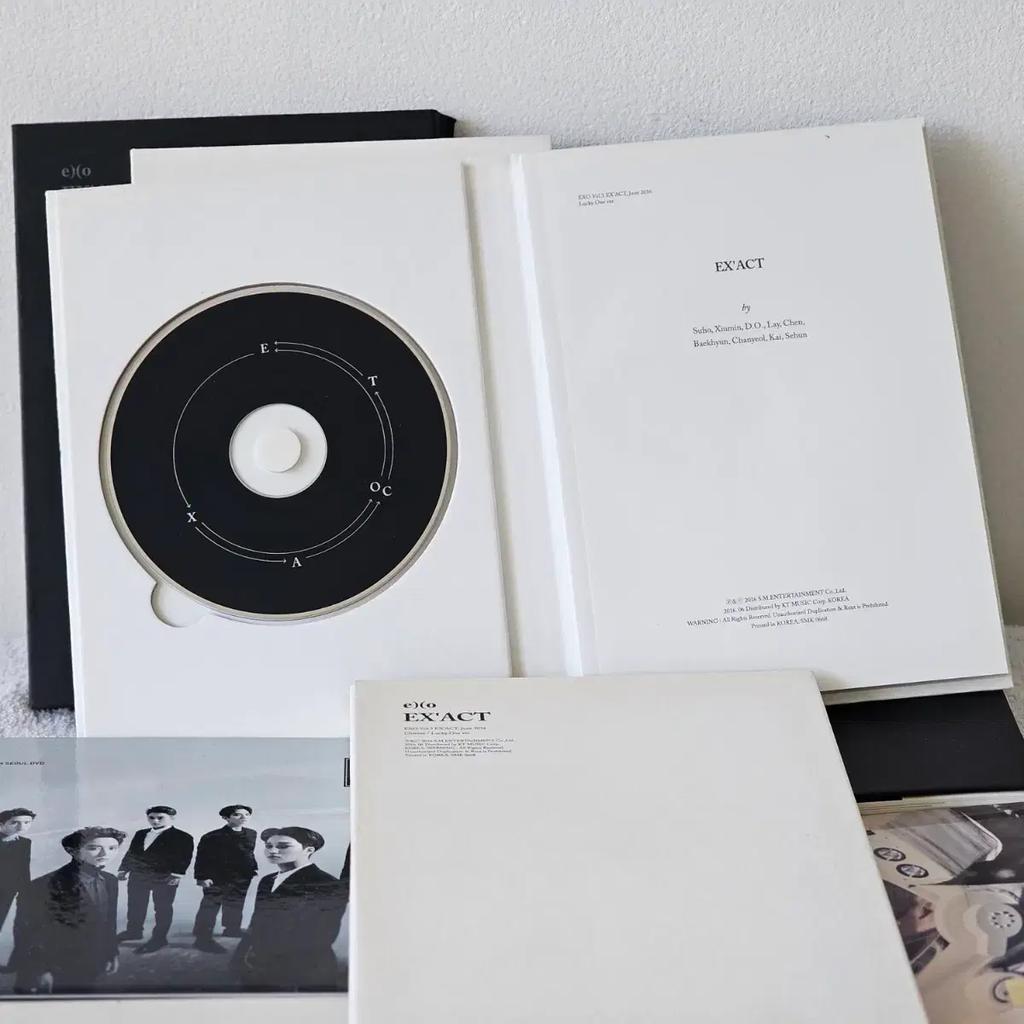 EXO Album + Konsert-DVD & Merchandise-paketrea Begagnad