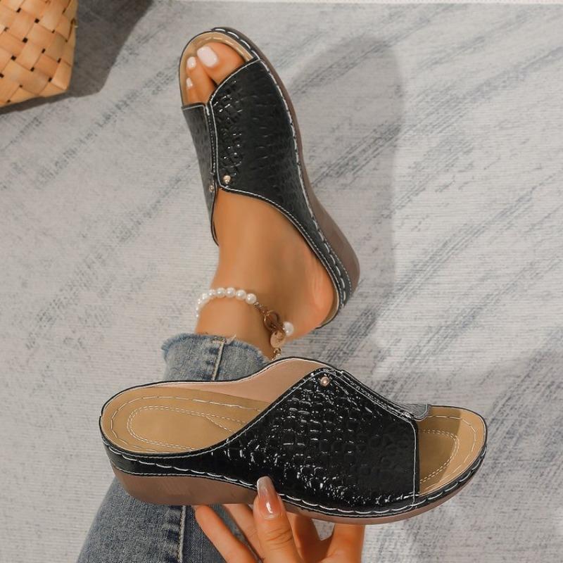 Fashion Gold Silver Wedge Sandals Women 2024 Summer Retro Clip Toe Platform Sandals Woman Plus Size 43 Thick Bottom Gladiator Shoes