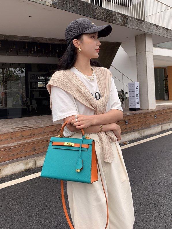 

Новая сумка из коровьей кожи с цветными блоками, сумка из кожи с принтом в виде руки, универсальная сумка через плечо с цветными блоками для женщин 25x10x19cm синий