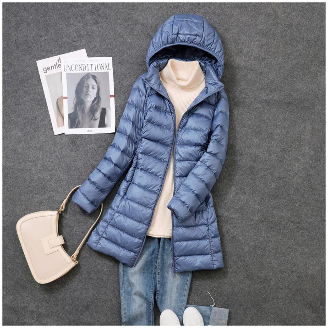 Женская ультралегкая куртка с капюшоном — фото 8