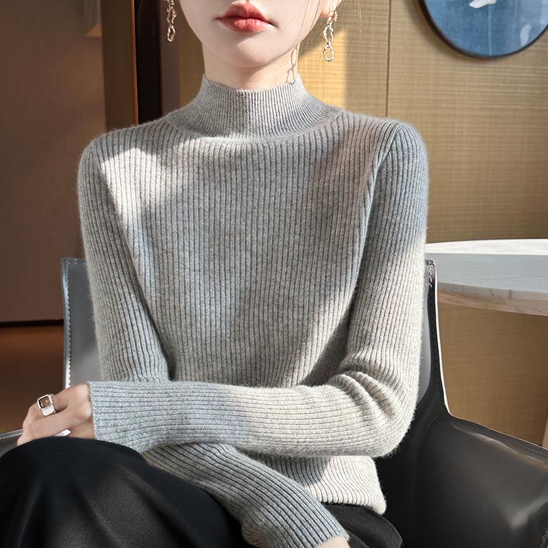 

Women s Coffee High-Neck Sweater - Celebrity Style, Fall/Winter 2025, Slim Fit, Solid Color, Base Layer. Large светло-серый