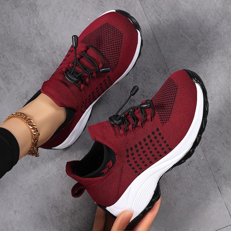 Non-slip Large Size Women's Shoes Fashionable Mother's Shoes Socks Shoes Casual Flying Knit Sports Shoes Light Rocking Shoes