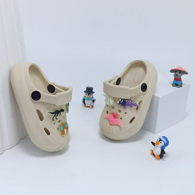 2025 Summer Kids' Soft Sole Trendy EVA Hole Shoes for Outdoors & Indoors