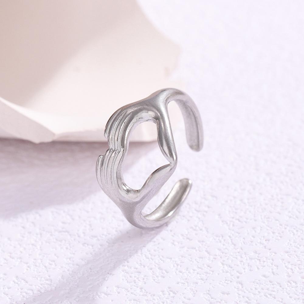 „Herzförmiger Smiley-Ring aus Titanstahl im europäischen und amerikanischen Stil – lichtechter, modischer Damenschmuck“