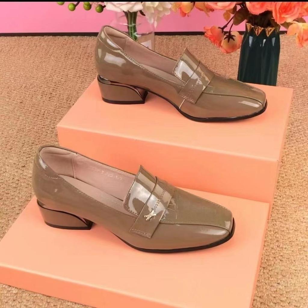 Soft leather single shoes medium heel 2025 spring new patent leather glossy square head fashionable versatile square heel deep mouth small leather sh