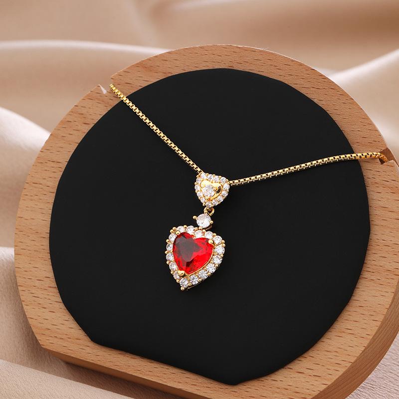 Micro-Inlaid Love Red Zircon Creative, Niche Design Style Cute Fashion Necklace Pendant