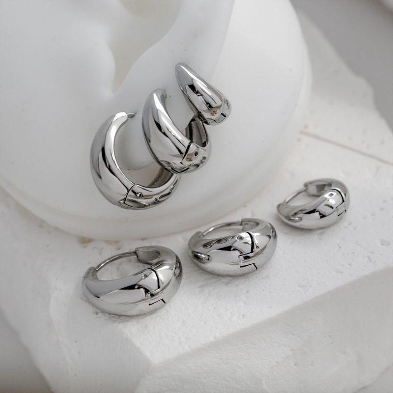European and American Fashion Retro Titanium Steel Metal Earrings, Simple and Versatile Stainless Steel Earrings for Women, Color-Preserving