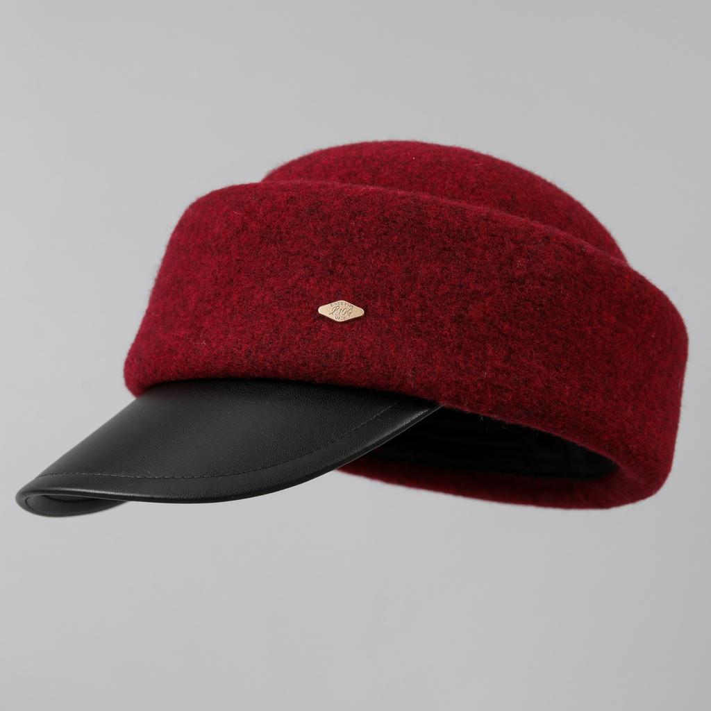 British retro equestrian hat women's autumn and winter versatile face small knitted cap fashionable and elegant temperament top hat