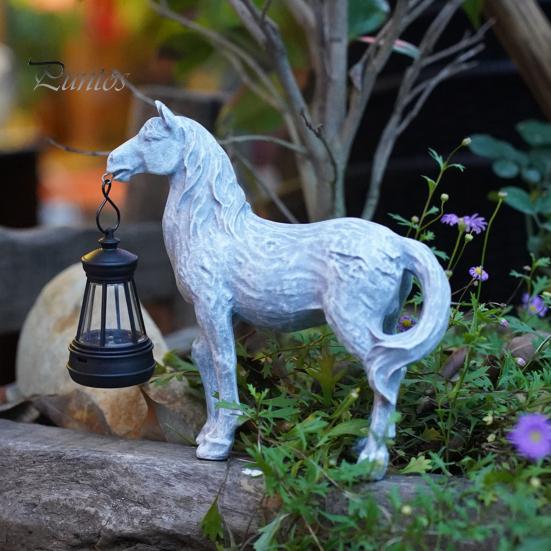 Patio Resin Decoration Solar Garden Horse Figurine Sculpture with Lantern Animal Desktop Retro Statue for Farmhouse Home Indoor Outdoor Decor Yard Art