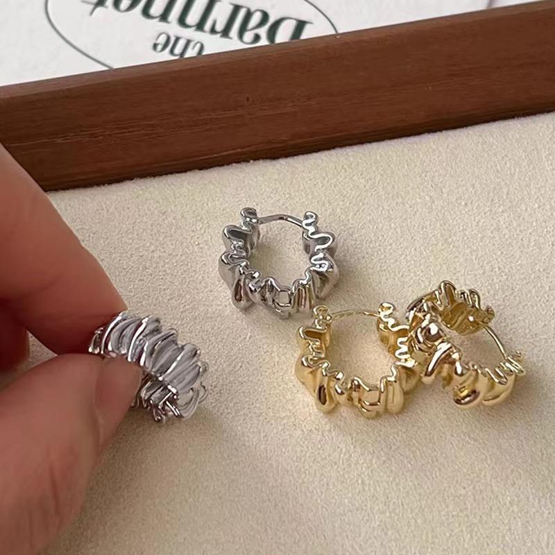 Niche High-End Sense Irregular Metal Stud Earrings Women'S Tide Cold Wind Earrings Versatile Earrings