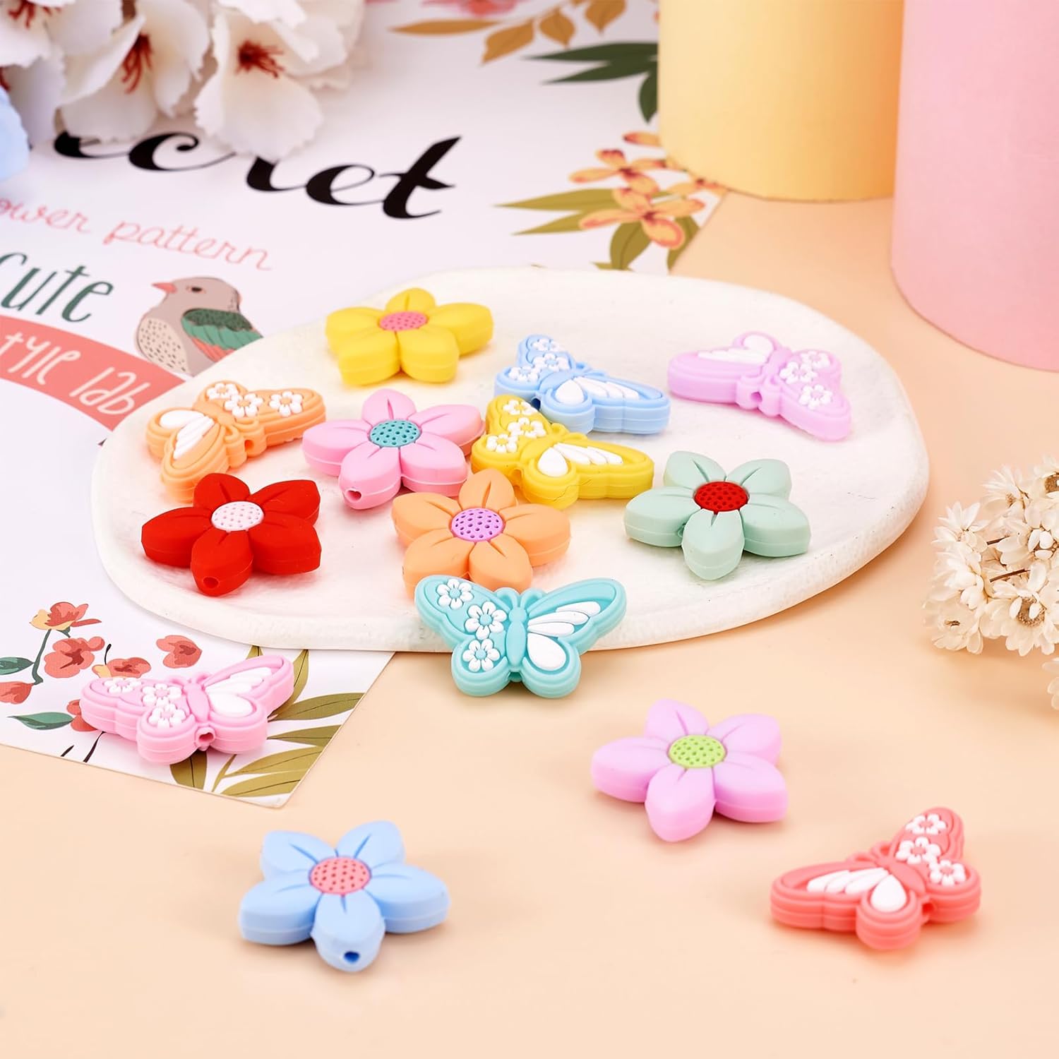 

14Pcs Spring Theme Butterfly Flower Silicone Beads Cute Insect Animal Floral Focal Beads Flatback Soft Rubber Character Beads for DIY Crafts Keychain