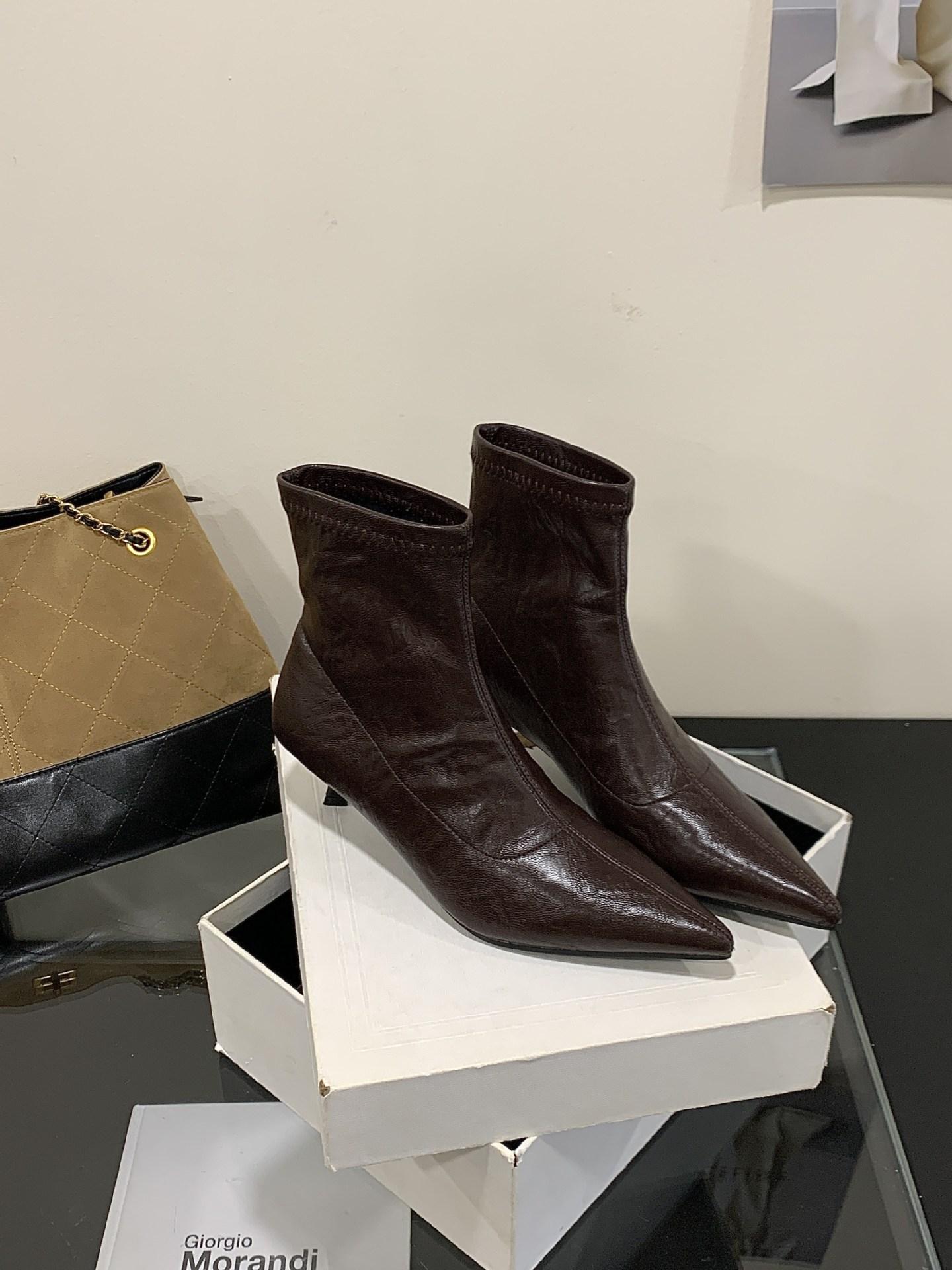 

French pointed sleeve thin boots temperament thin heel fashion boots 2025 autumn and winter new women s short boots 39 темно-коричневого
