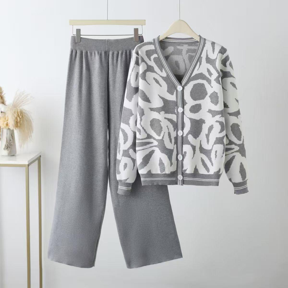 

2025 Leopard Print Knit Cardigan & Wide-Leg Pants Women s Two-Piece Autumn Winter Fashion Set XL сірий колір