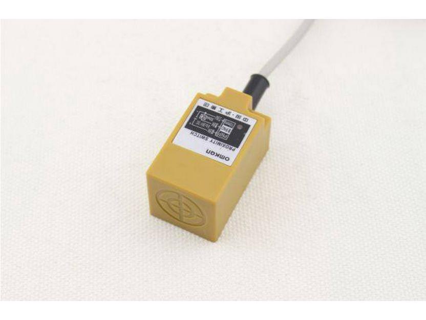 HUGONG Proximity Switch ZLJ-C25-5AN Inductive Square Sensor