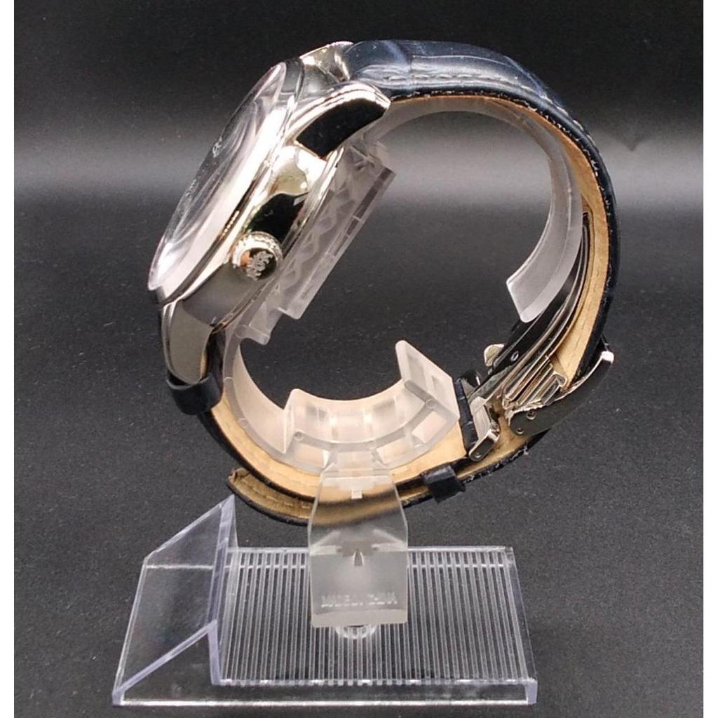 Used ORIENT RN-AK0004L automatic watch