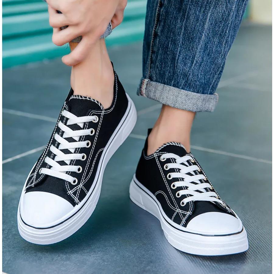 2025 Men's White Shoes Skateboarding Shoes Lace up Men Canvas Comfortable Men's Skateboarding Sneakers Sports Students Shoes