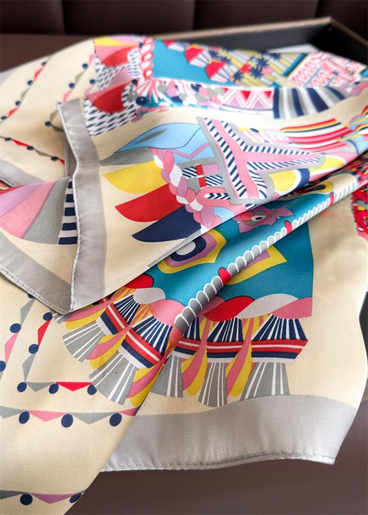 Luxury Ladies Scarf Fashion Colorblock Print Soft Satin Square Scarf Women's Twill Shawl Wrap Hijab Headscarf 70*70cm