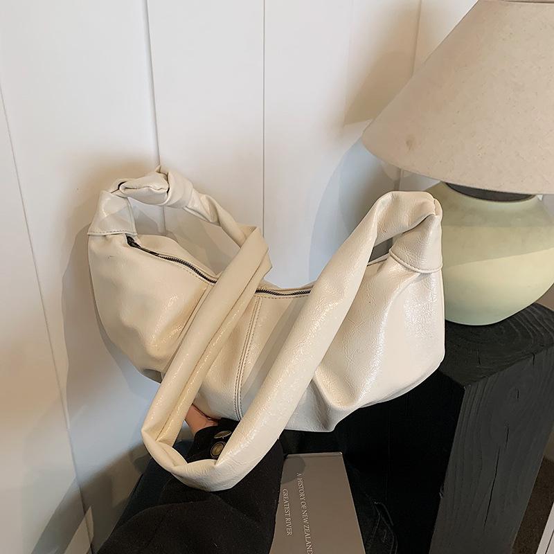 

Высококлассная нишевая сумка женская осенне-зимняя ретро новая на плечо сумка-мессенджер модная сумка-пельмень для通勤 белый