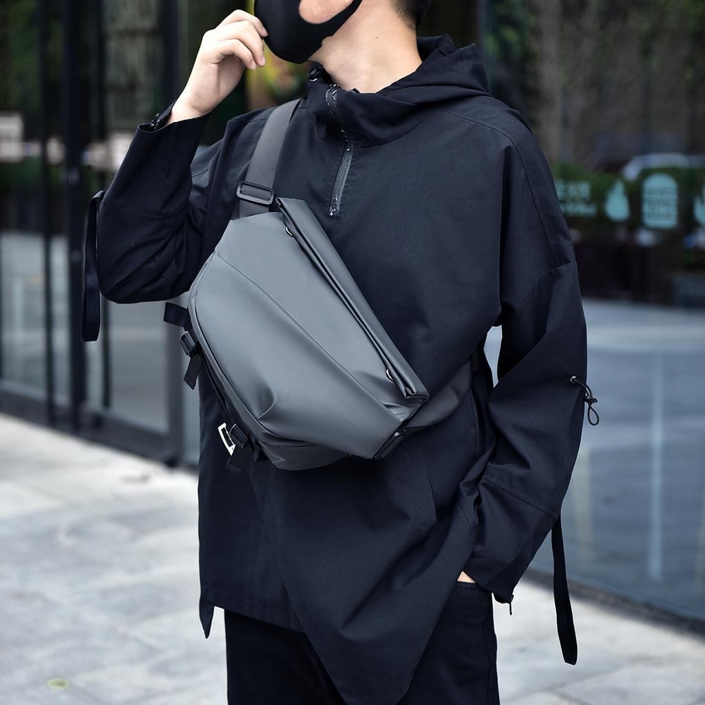 Men's Motorcycle Crossbody Bag, Water-repellent Multi-functional Chest Bag, Cool Crossbody Single-shoulder Bag