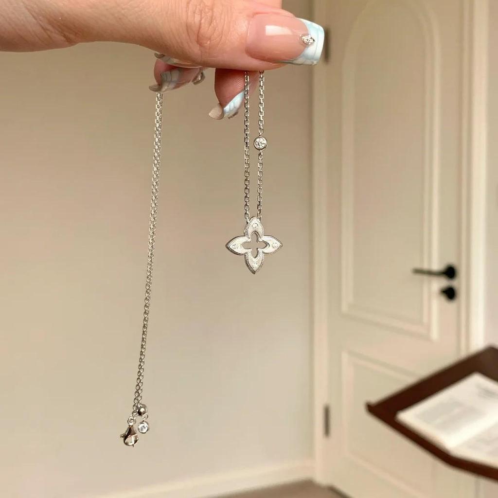 S925 Sterling Silver Pearl Necklace - Non-Fading High-End Clavicle Chain, Light Luxury Versatile Pendant for Women, New Summer Collection.