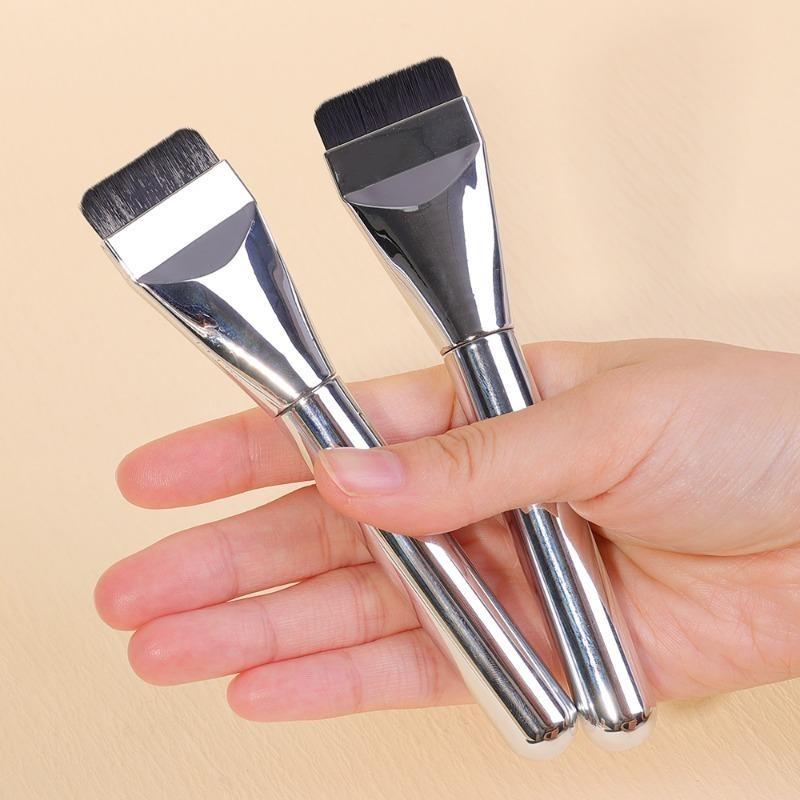 Aluminum Tube Ultra-Thin Foundation Brush,Apply makeup quickly and evenly,come with protected bag