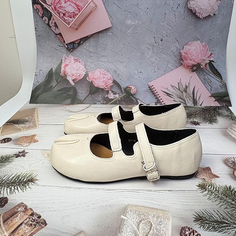 

Мода Мода Мелкие Мэри Джейн Балетки Обувь Для Женщин Мягкая Женская Странный Носок Обувь Ремешок с Пряжкой Женские Балетки Обувь Лолиты 35 белый